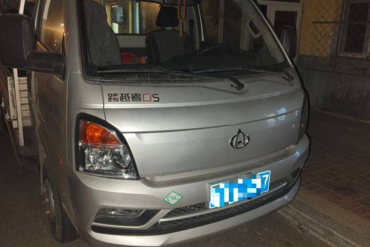二手长安跨越 122马力 载货车
