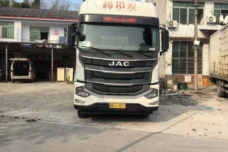 江淮格尔发 220马力 载货车