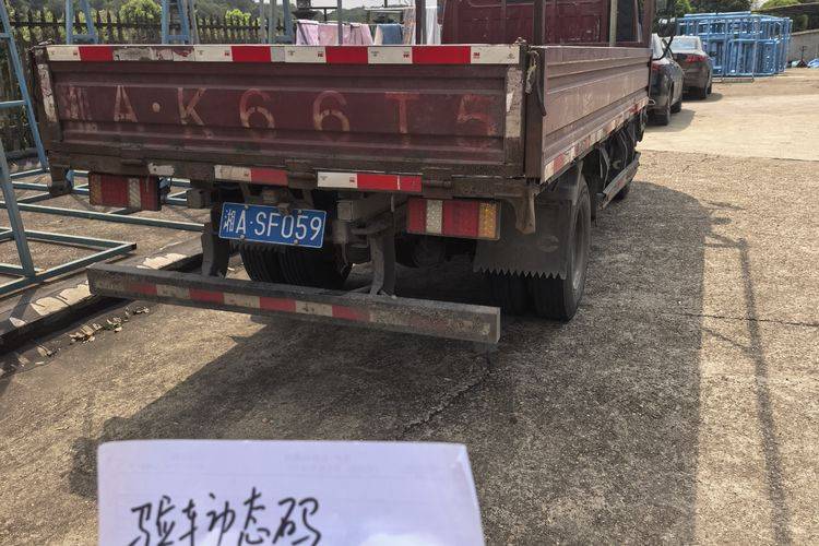 江淮骏铃 120马力 载货车