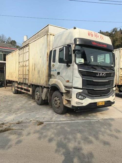 江淮格尔发 220马力 载货车