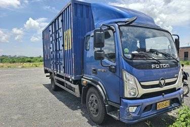 二手福田 奥铃CTX中卡 重载型 170马力 4X2 7.8米排半厢式载货车(国四) 单桥 重庆康明斯二手载货车 黄牌图片