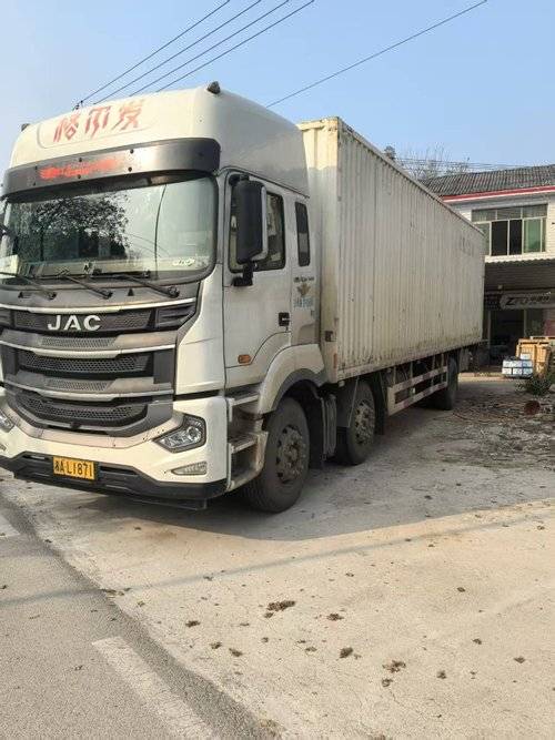 江淮格尔发 220马力 载货车