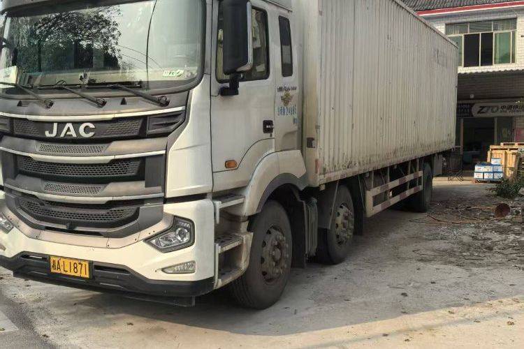 江淮格尔发 220马力 载货车