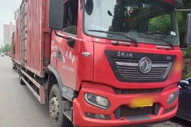 二手东风商用车 天锦KR 245马力 4X2 9.8米厢式载货车(国五) 单桥 东风康明斯二手载货车 黄牌图片