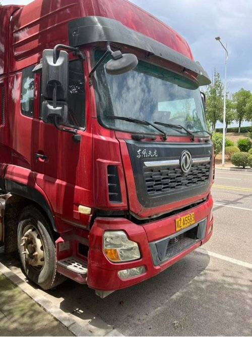东风商用车 450马力 牵引车