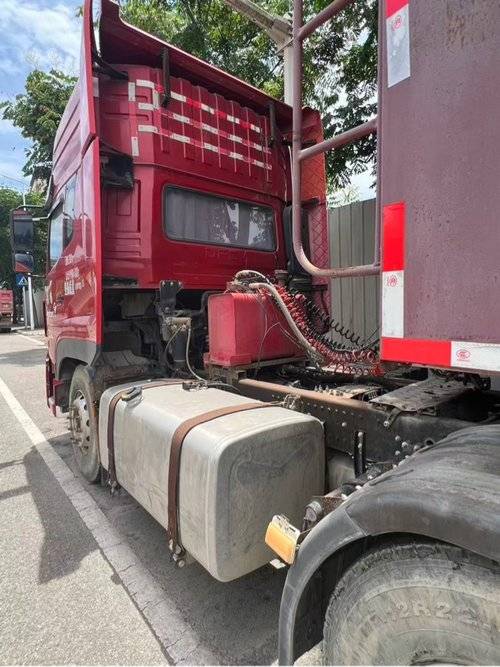 东风商用车 450马力 牵引车
