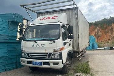 二手江淮 骏铃K330 120马力 4.18米单排仓栅式轻卡(国四) 单桥 江淮动力二手载货车 蓝牌图片