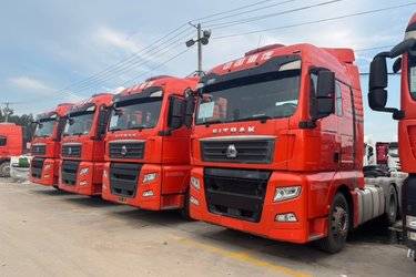 二手中国重汽 汕德卡SITRAK G7W重卡 奢华版 480马力 6X4 牵引车(国六)  曼二手牵引车 黄牌