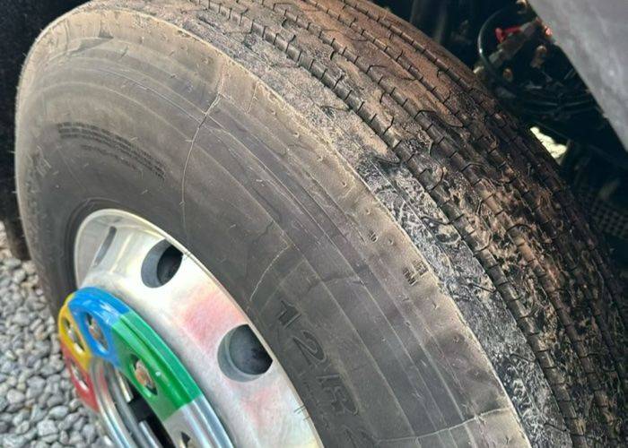 陕汽重卡 680马力 牵引车
