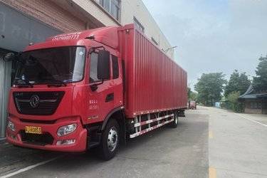 二手东风商用车 天锦KR 290马力 6X2 9.6米排半厢式载货车(京五II) 前四后四 东风二手载货车 黄牌图片