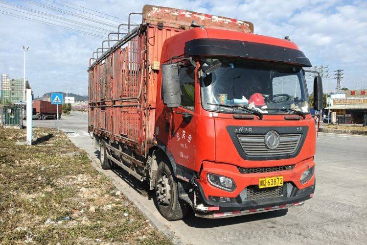 二手东风商用车 230马力 载货车