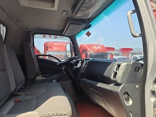 庆铃五十铃 132马力 载货车