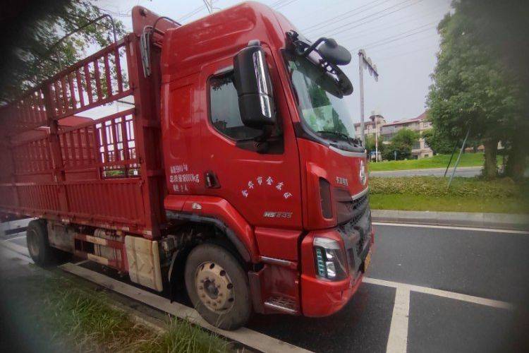 二手东风柳汽乘龙 245马力 载货车