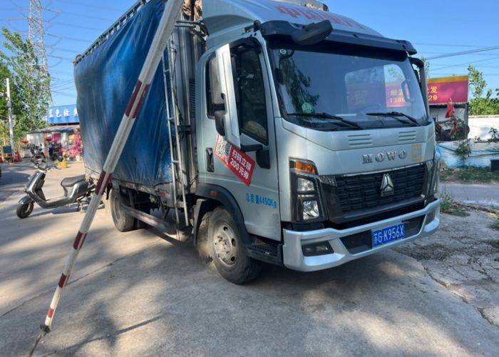 二手重汽HOWO轻卡 165马力 载货车