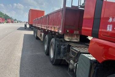 ���ֿ����ൺ��� JH6�ؿ� �캽�� 550���� 6X4ǣ����(����) ˫�� Ϋ�����ǣ���� ����