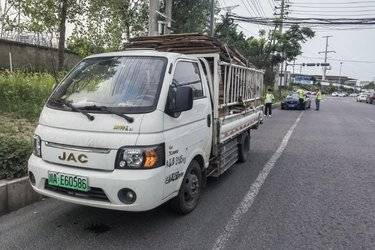二手江淮帅铃EV3 3.89米单排纯电动栏板微卡 亿纬61.66kWh  二手电动卡车电动载货车图片
