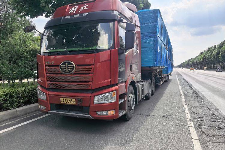 二手一汽解放 460马力 牵引车