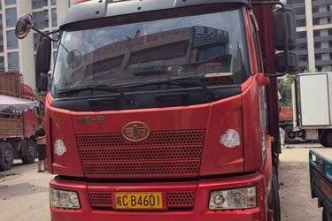 二手一汽解放 J6L中卡 质惠版 240马力 4X2 6.75米仓栅式载货车(国五) 单桥 一汽解放二手载货车 黄牌图片