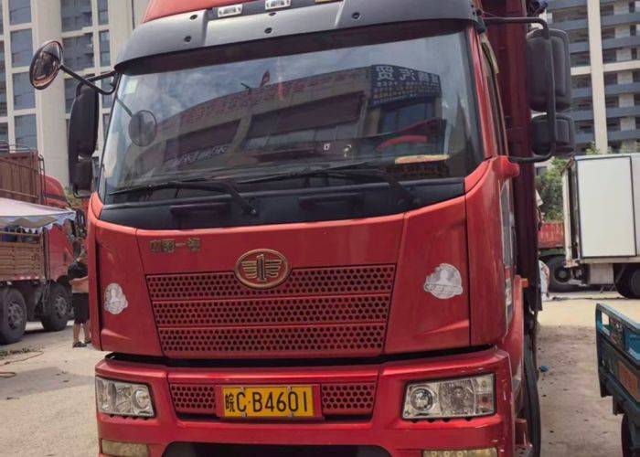 二手一汽解放 240马力 载货车
