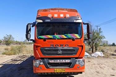 二手中国重汽 HOWO TX重卡 240马力 4X2 6.75米仓栅式载货车(国五) 单桥 曼二手载货车 黄牌图片