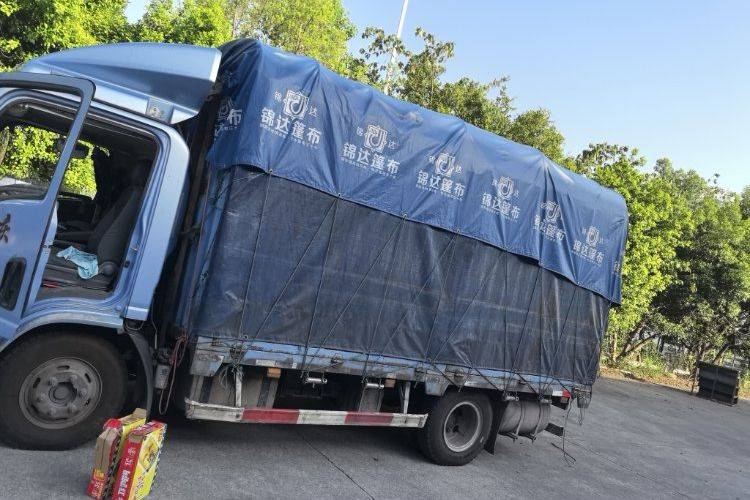 二手陕汽轻卡 130马力 载货车