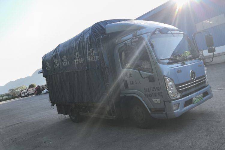 二手陕汽轻卡 130马力 载货车