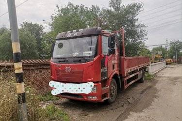 二手一汽解放 J6L中卡 质慧版 180马力 4X2 6.75米栏板载货车(国五) 单桥 大柴二手载货车 黄牌图片
