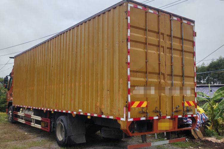 东风柳汽乘龙 290马力 载货车