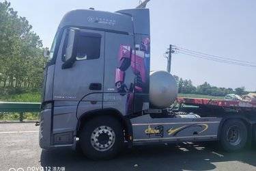 二手福田 欧曼EST 星辉版 580马力 6X4 LNG AMT自动档牵引车(国六) 双驱 福田康明斯二手牵引车 黄牌