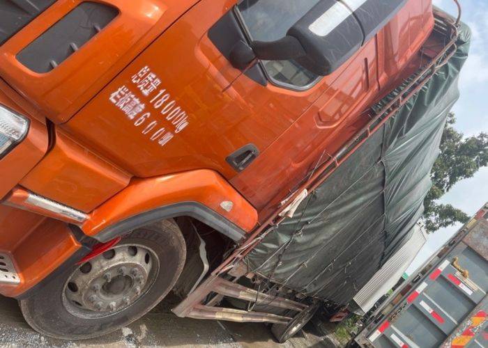 二手东风柳汽乘龙 245马力 载货车