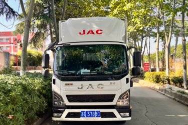二手江淮 康铃J6 150马力 3.82米排半厢式轻卡(国六) 单桥 全柴二手载货车 蓝牌图片