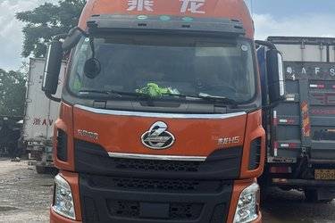 二手东风柳汽 乘龙H5重卡 245马力 4X2 6.8米栏板载货车(国六) 单桥 潍柴二手载货车 黄牌图片