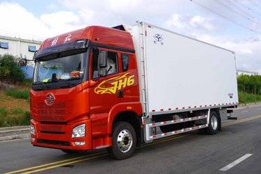 二手冷藏车 青岛解放 解放JH6 380 7.8 4X2图片