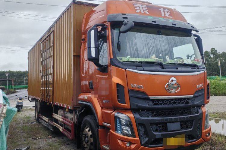 东风柳汽乘龙 290马力 载货车