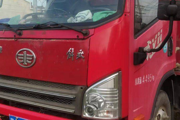 二手一汽解放轻卡 120马力 载货车