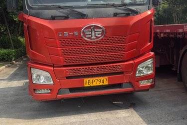 二手青岛解放 JH6重卡 430马力 6X4牵引车(国五) 双驱 潍柴二手牵引车 黄牌图片