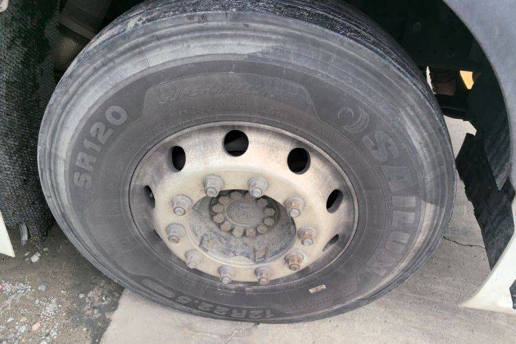 二手陕汽重卡 560马力 牵引车
