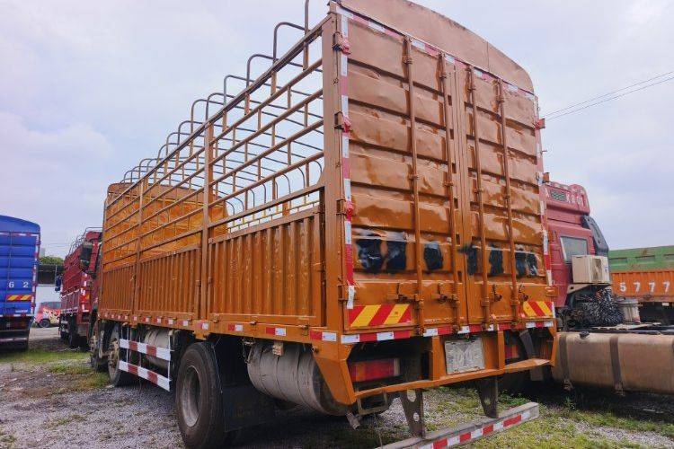 二手东风柳汽乘龙 290马力 载货车