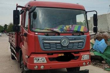 二手东风商用车 天锦VR中卡 复合版 285马力 6X2 6.8米栏板载货车(国五) 前四后四 东风股份二手载货车 黄牌图片