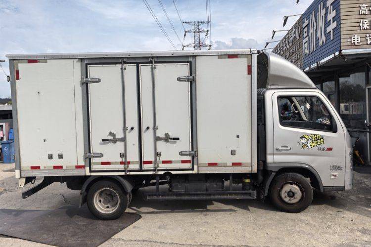 二手福田时代领航 122马力 载货车