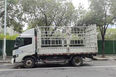 二手江淮 帅铃ES3L 4.5T 3.145米双排纯电动栏板轻卡63.75kWh  二手电动卡车电动载货车图片