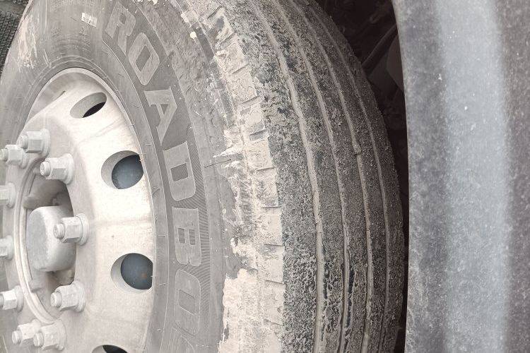 二手东风柳汽乘龙 500马力 牵引车