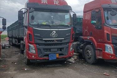 二手东风柳汽 乘龙H5 500马力 6X4 LNG牵引车(国六) 双驱 玉柴二手牵引车 黄牌图片