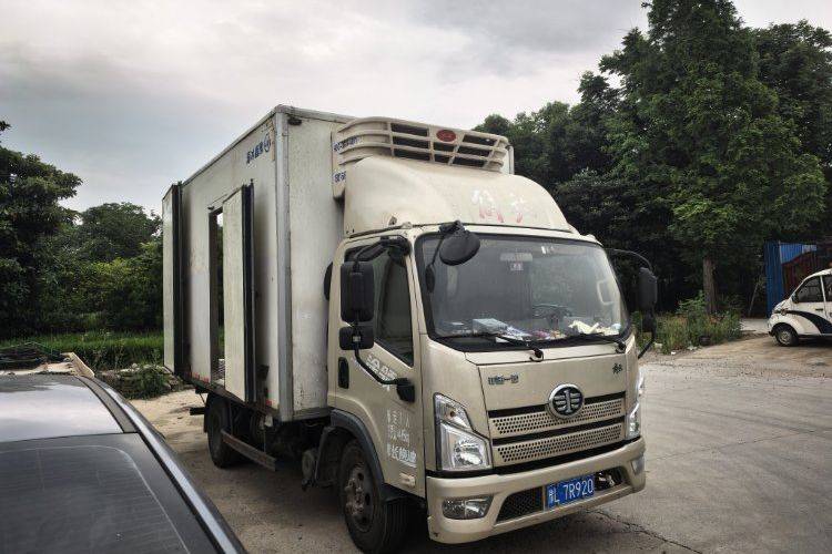 二手一汽解放轻卡 160马力 专用车