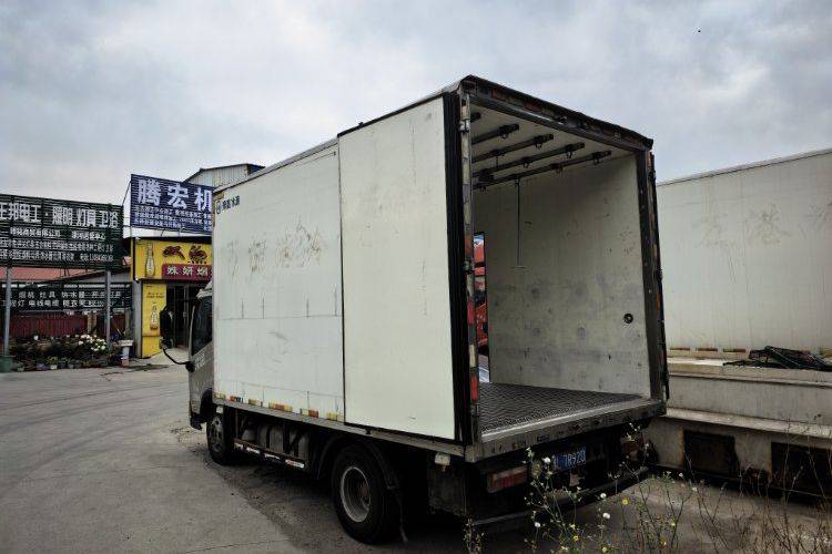 二手一汽解放轻卡 160马力 专用车