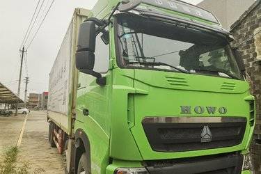 二手中国重汽 HOWO T7H重卡 440马力 8X4 9.5米厢式载货车(3.36速比)(国五) 前四后八 曼二手载货车 黄牌图片