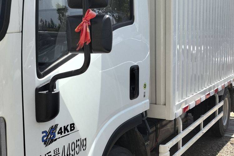 二手庆铃五十铃 132马力 载货车