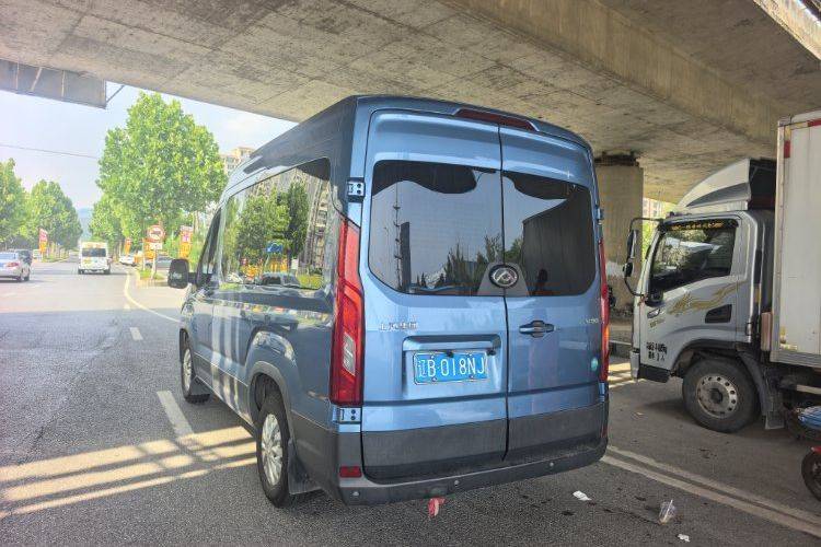 二手上汽大通 148马力 封闭货车