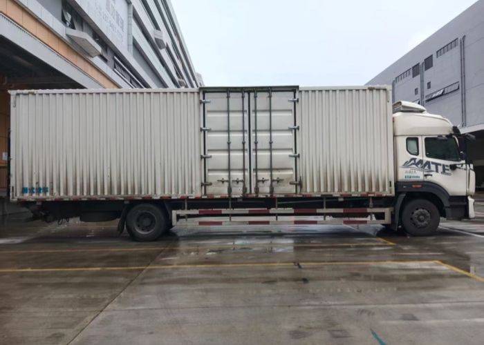 二手重汽豪沃(HOWO) 240马力 载货车