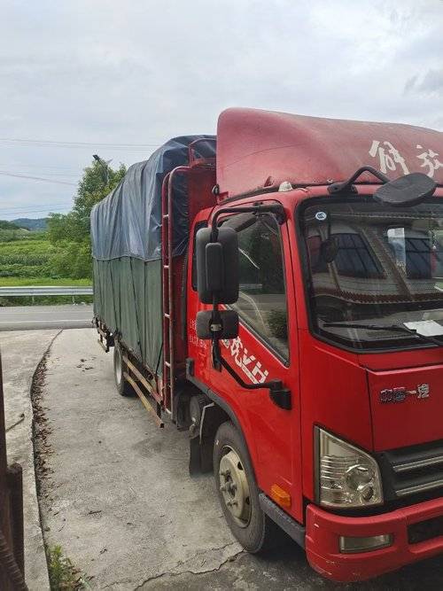 一汽解放轻卡 140马力 载货车